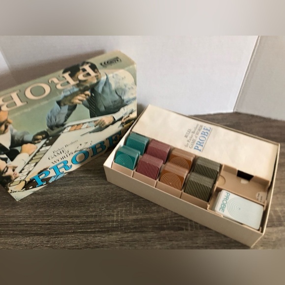 1964 Parker Bros Probe Game of Words - Picture 3 of 13